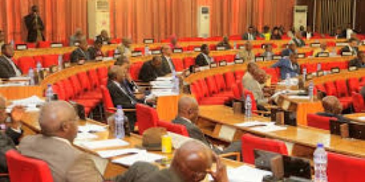 Élections Sénatoriales en RDC : L’opposition n’a obtenu que 10 sièges, Tshisekedi davantage encerclé
