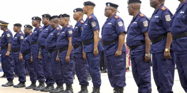 RDC: La police interdite de garder les particuliers. (Pierrot Mwana Mputu).