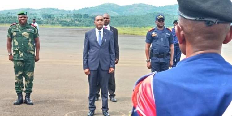SUD-KIVU : Le gouverneur de province Théo Ngwabidje Kasi accueilli avec pompe ce mardi 07 mai à Bukavu.
