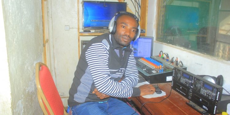 Kananga : JED exige la réouverture de 15 stations de radios fermées, sans préavis par le fisc