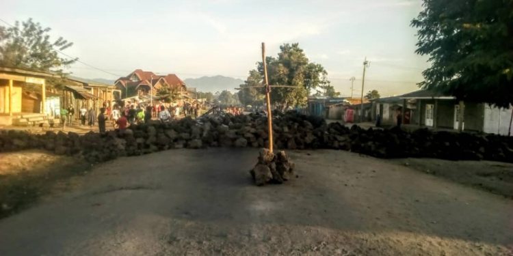 Kiwanja: Des manifestants bloquent la route Goma- Butembo