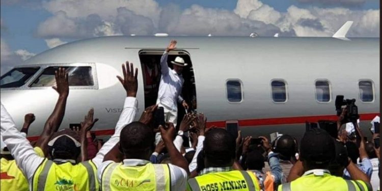 “Je viens pour aider le peuple à sortir de la misère”, affirme Katumbi à son retour en RDC