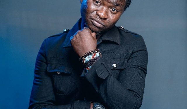 Culture : Lhumoriste Christian Ël Kabwe utilise son talent pour soigner les blessures intérieures.