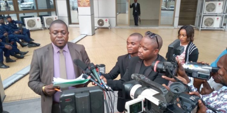 Kinshasa : 17millions de Francs Congolais dotés aux bourgmestres  pour soutenir le projet d’assainissement Kin-Bopeto par le gouverneur Gentyni Ngobila (Porte-Parole)