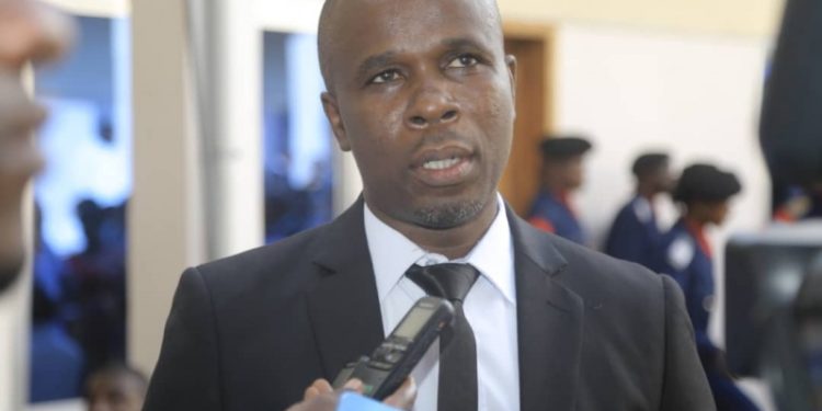 Bukavu: le député provincial Dr. Homer Bulakali condamne l’incursion à minuit des hommes en tenue policière dans sa polyclinique BERNA