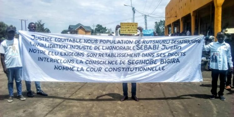 Rutshuru-Nord-Kivu : Les électeurs de Bahati Sebabi Justin étaient dans la rue pour réclamer le siège de leur élu