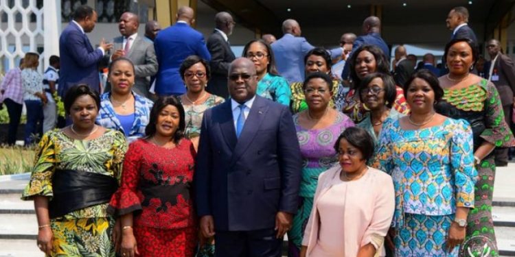 Premier conseil des ministres: La vice-ministre national de l’ESU Liliane Banga Lwaboshi présente aux assises.