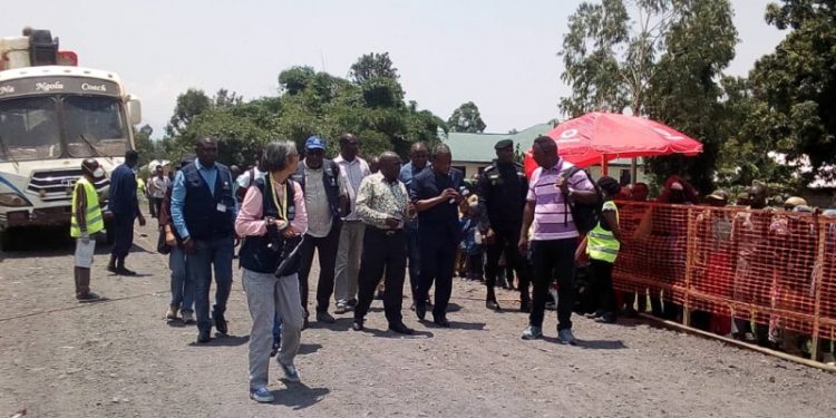 Nord-Kivu-Rutshuru: le Dr MUYEMBE évalue le travail des équipes de riposte