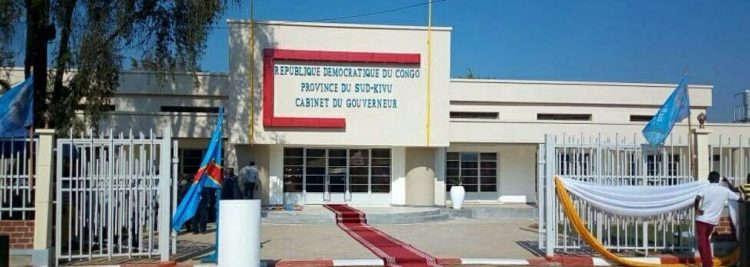 Sud-Kivu : Le cumul des fonctions du gouvernorat risque d’entraîner la corruption et la fraude dans la passation des marchés et contrats publics (Me Heri Kalemaza ).