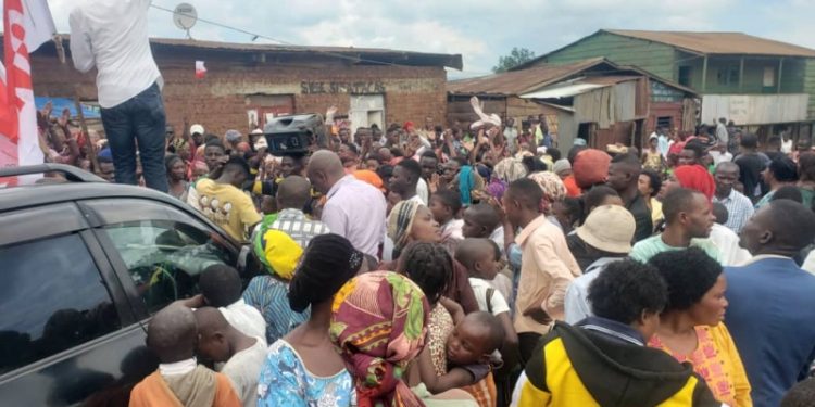 Bukavu : Chançard Sauti ya Wengi s’est enrôlé dans son fief natal de Chahi.