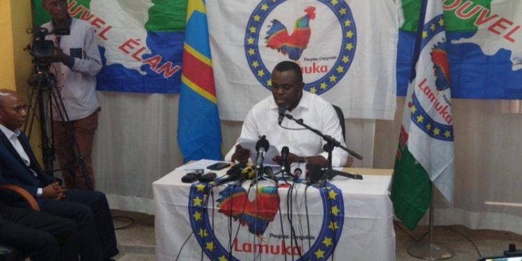 Alors qu’une crise imminente se profile à LAMUKA, le parti de Muzito attend son heure jusqu’au 11 avril, espérant une transition en douceur du pouvoir. Si cela ne se concrétise pas, ils tiendront compte du départ volontaire de Fayulu Alors qu’une crise imminente se profile à LAMUKA, le parti de Muzito attend son heure jusqu’au 11 avril, espérant une transition en douceur du pouvoir. Si cela ne se concrétise pas, ils tiendront compte du départ volontaire de Fayulu