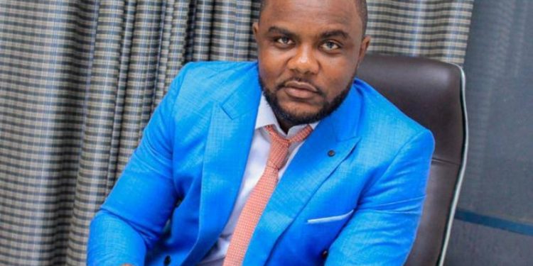 Suite à l’agression de Christian Bosembe à Paris, le gouvernement congolais collabore avec les autorités françaises pour s’assurer que justice soit rendue, selon P. Muyaya