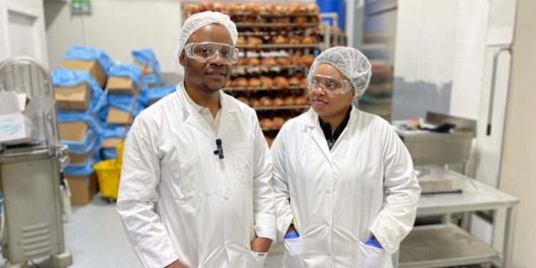 Manitoba, Le succès remarquable de Forever Ethnic Foods : l’histoire inspirante d’un couple immigrant qui prospère au Canada