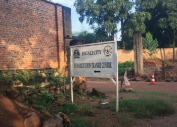 Rwanda : deux journalistes arrêtés après un reportage sur le centre de détention controversé de Kwa Kabuga