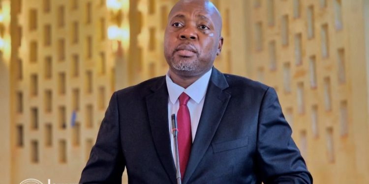 Ebola dans le Haut-Uele : le gouverneur Jean Bakomito Gambu déclare officiellement l’épidémie