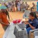 Kamanyola : War Child distribue des téléphones à plus de 300 personnes vulnérables pour faciliter l’assistance en cash.