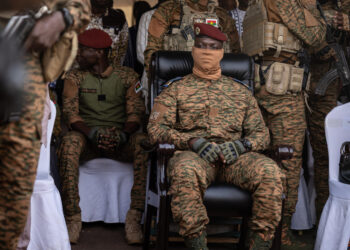 Burkina Faso : quatre ans de pouvoir pour Ibrahim Traoré, entre héritage de Sankara et réalité de la guerre