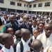 Rentrée scolaire : l’image controversée de Corneille Nangaa avec des élèves ravive le débat sur la glorification de la rébellion