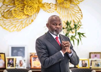 RDC : Vital Kamerhe abandonné par Tshisekedi ? La rumeur d’une retraite politique enflamme l’UNC