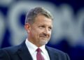 L'Américain Erik Prince, fondateur de l'ex-société de sécurité privée Blackwater, le samedi 4 mars 2023, à national Harbor dans le Maryland aux États-Unis. AP Photo/Alex Brandon